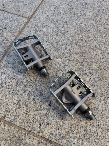 Used Shimano PD-M324 Pedals Drivetrain & Pedals