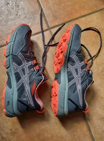 Asics GEL-Venture 8 bike usato — immagine 3 di 7