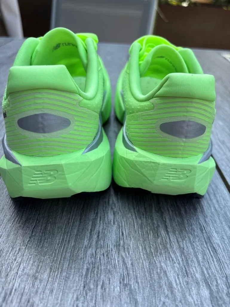 Gebrauchtes New Balance FuelCell Rebel v3 bike — Bild 5 von 8