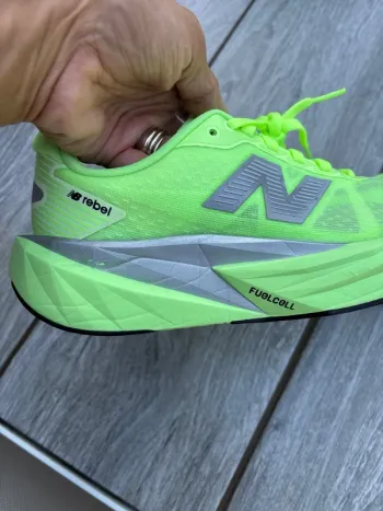 Gebrauchtes New Balance FuelCell Rebel v3 bike — Bild 4 von 8