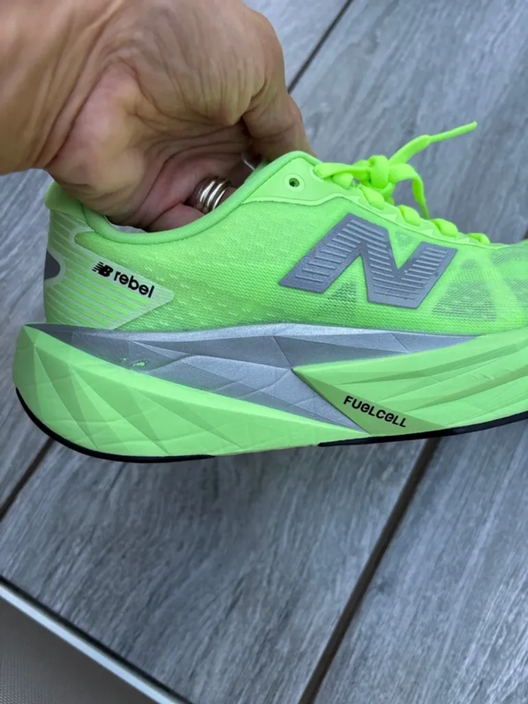 Gebrauchtes New Balance FuelCell Rebel v3 bike — Bild 4 von 8