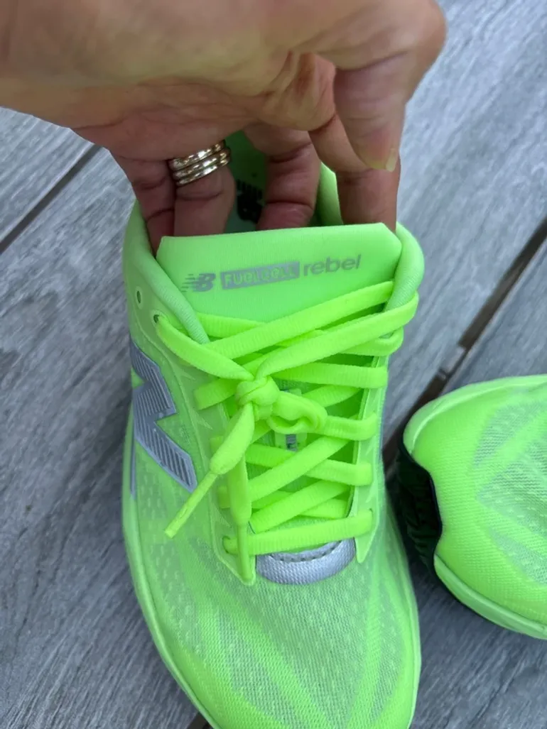 Gebrauchtes New Balance FuelCell Rebel v3 bike — Bild 3 von 8