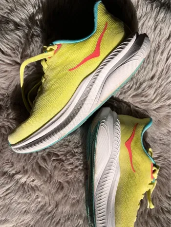 Tweedehands Hoka Mach 6 bike — afbeelding 2 van 5