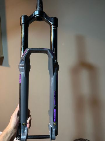 Brugt RockShox ZEB Ultimate 2024 bike — billede 8 af 10