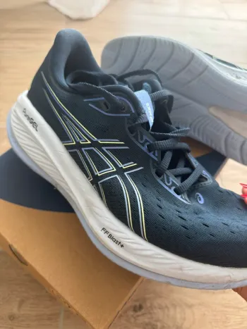 Used Asics Gel Cumulus 26 bike — image 2 of 4