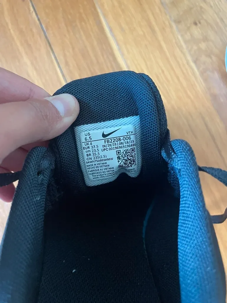 Used Nike Revolution bike — image 6 of 7