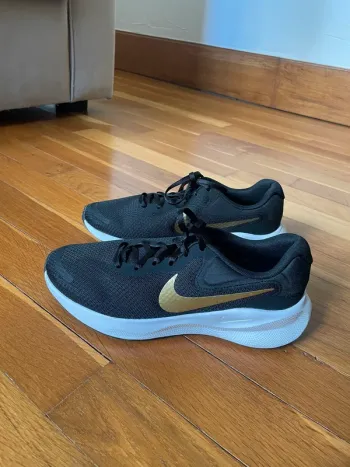 Gebrauchtes Nike Revolution Running Shoes