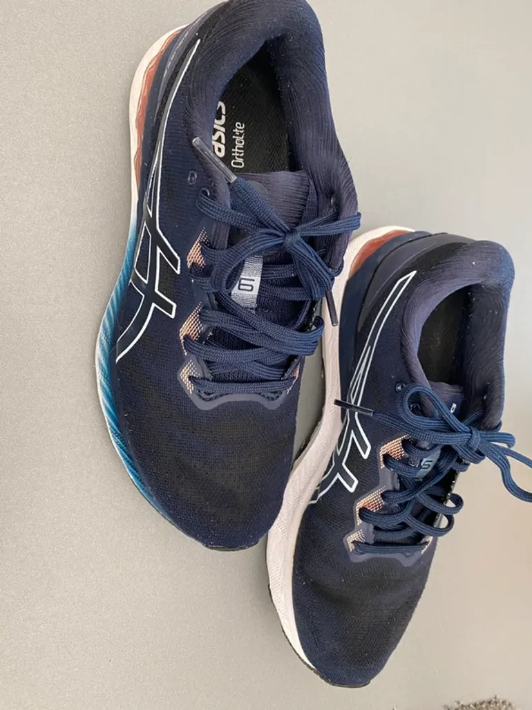 Used Asics gel ziruss 6 bike — image 2 of 3