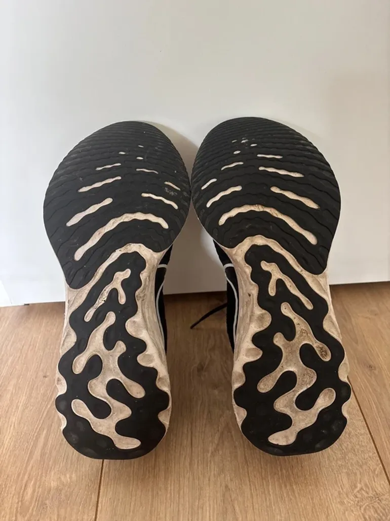 Used Nike React Infinity Run Flyknit 2 bike — image 3 of 5