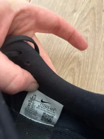 Used Nike React Infinity Run Flyknit 2 bike — image 4 of 5