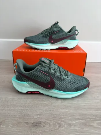 Used Nike Trail 5 Running Shoes