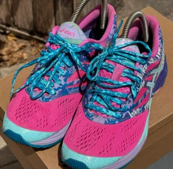 Używany Asics Gel Noosa Tri 10 Running Shoes