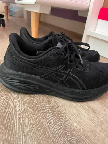 Brugt Asics Cumulus 26 Running Shoes