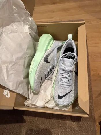 Brugt Nike Invincible Run 3 Running Shoes