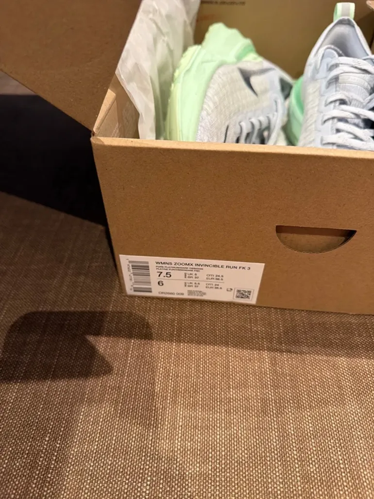 Gebrauchtes Nike Invincible Run 3 bike — Bild 2 von 8