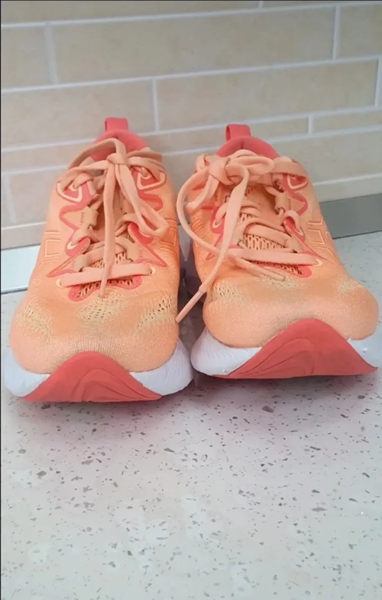Tweedehands Asics Gel Cumulus 25 bike — afbeelding 3 van 9