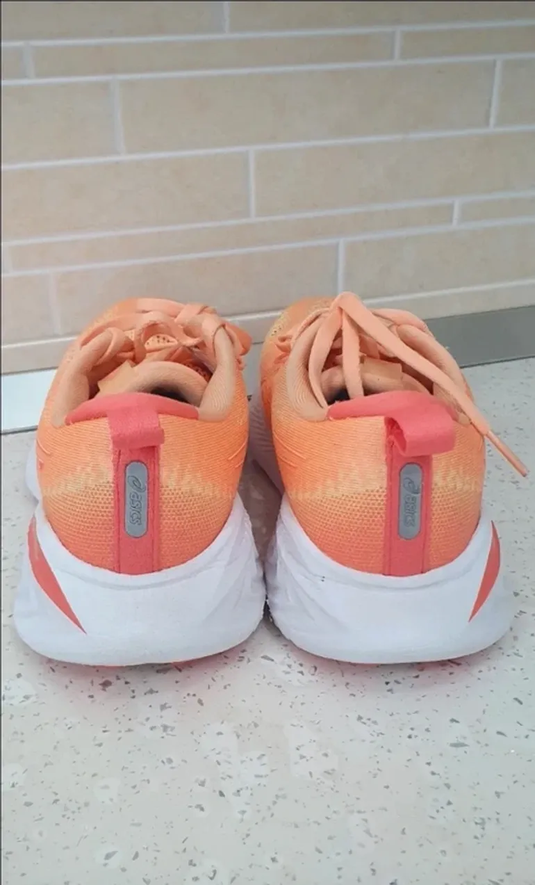 Tweedehands Asics Gel Cumulus 25 bike — afbeelding 4 van 9