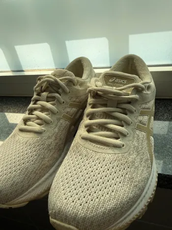 Used Asics gel Nimbus 22 bike — image 5 of 10