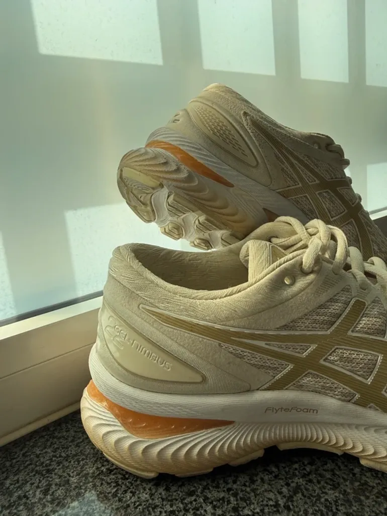 Used Asics gel Nimbus 22 bike — image 4 of 10