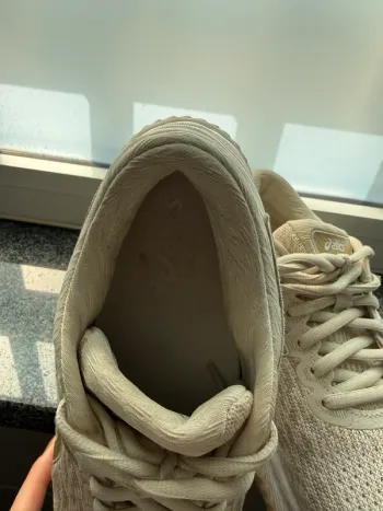 Used Asics gel Nimbus 22 bike — image 8 of 10