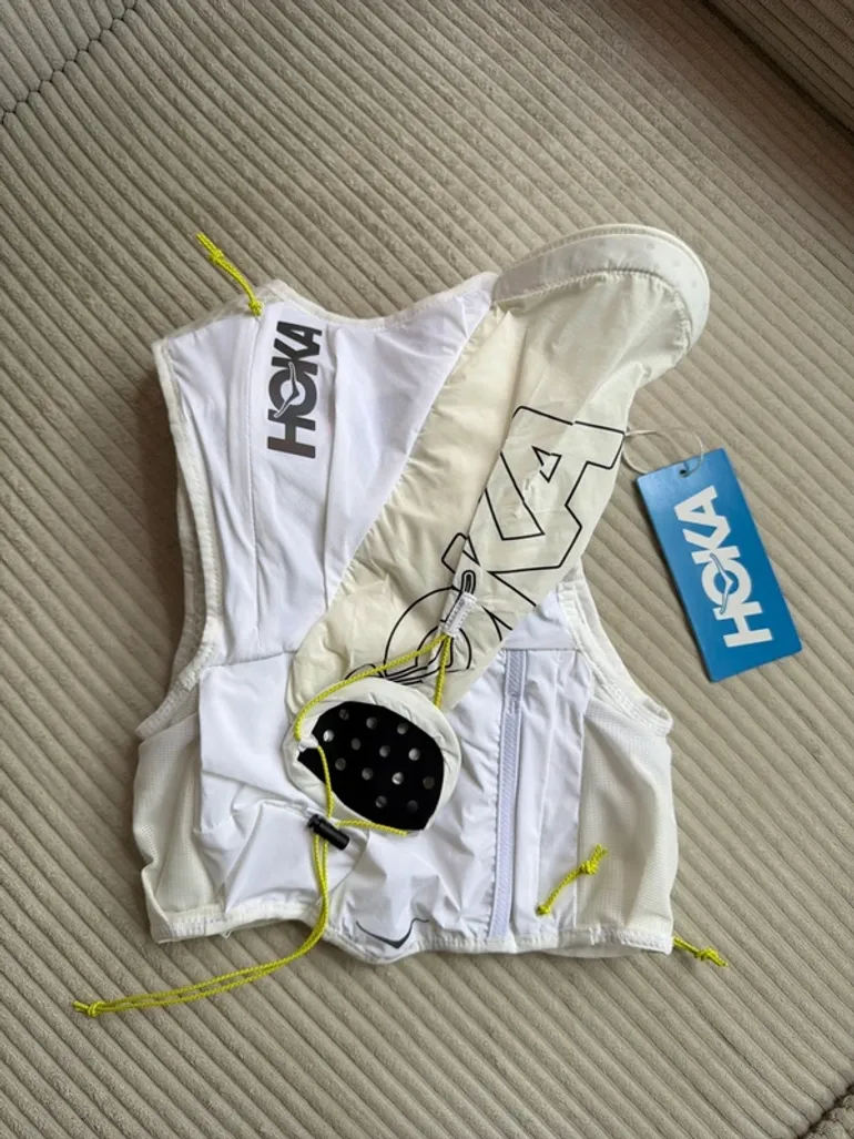 Used Hoka Trail Run Weste 10L bike — image 2 of 3