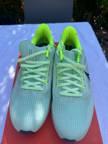 Used Nike Basket Shoes Running Shoes