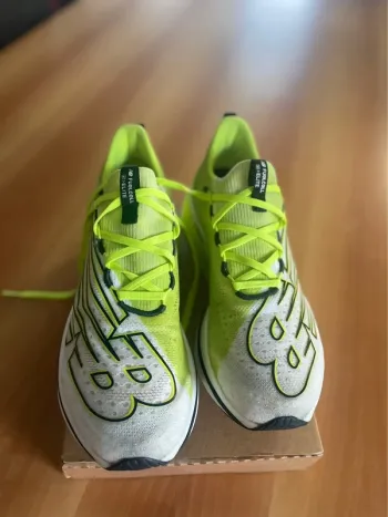 Gebrauchtes New Balance Supercomp Fuelcell Elite v3 bike — Bild 2 von 8