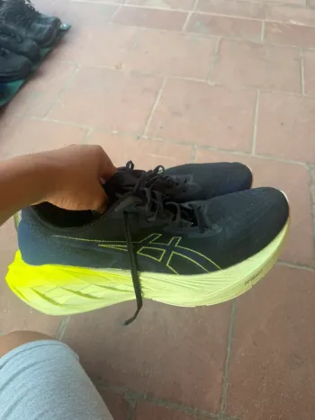 Used Asics Running Shoes Running Shoes
