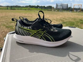 Used Asics FlyteFoam Tsurugi Running Shoes