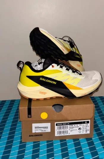 Salomon Sense Ride 5 Running Shoes usato