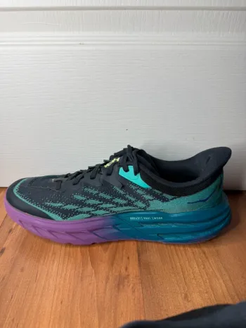 Tweedehands Hoka Speedgoat 5 bike — afbeelding 4 van 6