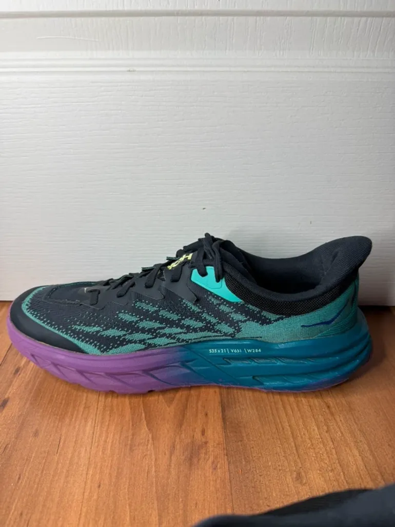 Tweedehands Hoka Speedgoat 5 bike — afbeelding 4 van 6