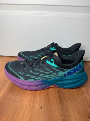 Tweedehands Hoka Speedgoat 5 bike — afbeelding 3 van 6