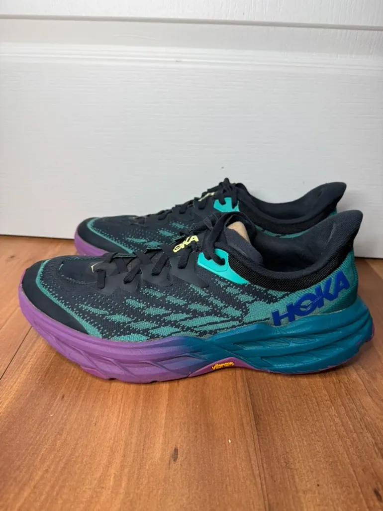 Tweedehands Hoka Speedgoat 5 bike — afbeelding 3 van 6
