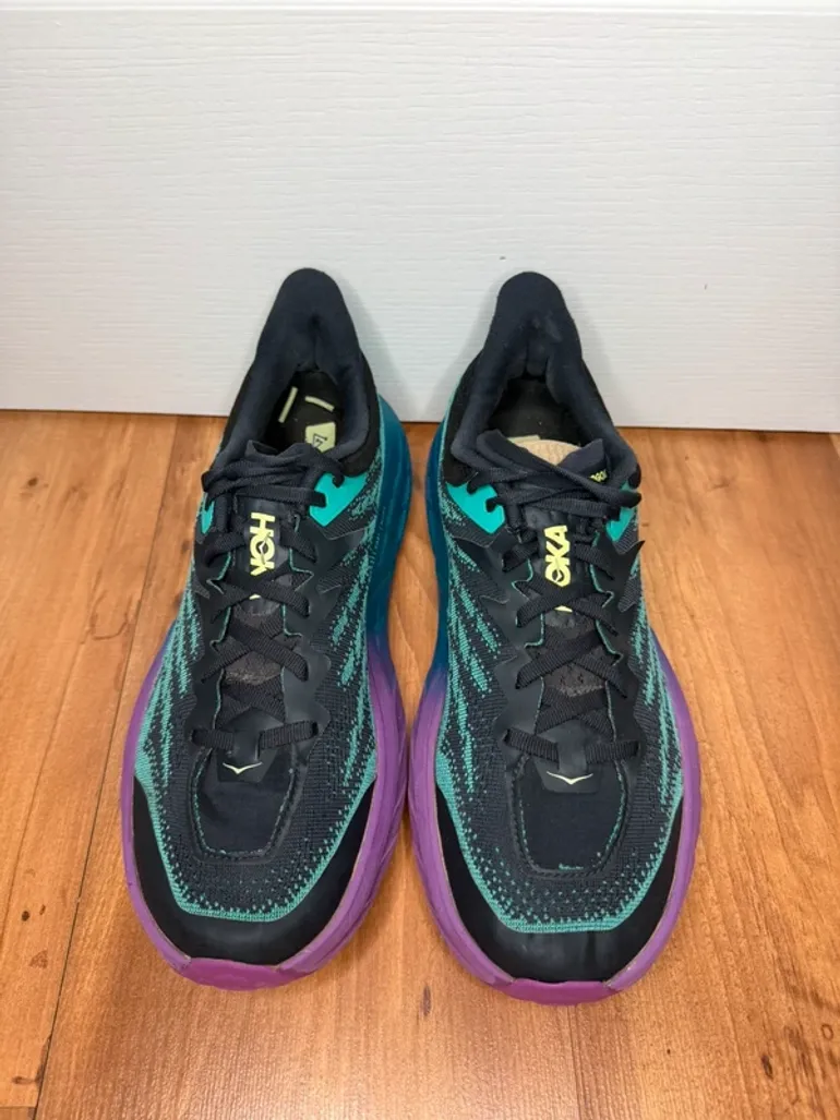 Tweedehands Hoka Speedgoat 5 bike — afbeelding 2 van 6
