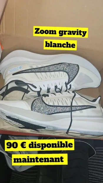 Used Nike Zoom Gravity Running Shoes