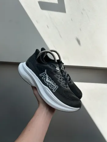 Käytetty Hoka Mach 6 Running Shoes