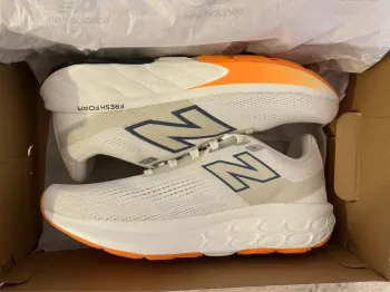 New Balance Fresh Foam 520 V9 bike usato — immagine 6 di 12