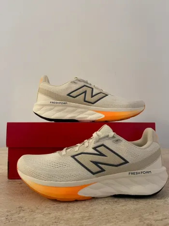 New Balance Fresh Foam 520 V9 bike usato — immagine 8 di 12
