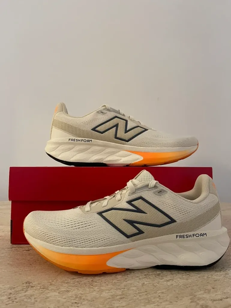 New Balance Fresh Foam 520 V9 bike usato — immagine 8 di 12