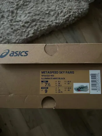 Używany Asics Metaspeed Sky Paris bike — zdjęcie 7 z 8
