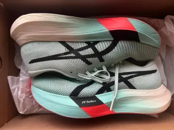 Używany Asics Metaspeed Sky Paris bike — zdjęcie 2 z 8