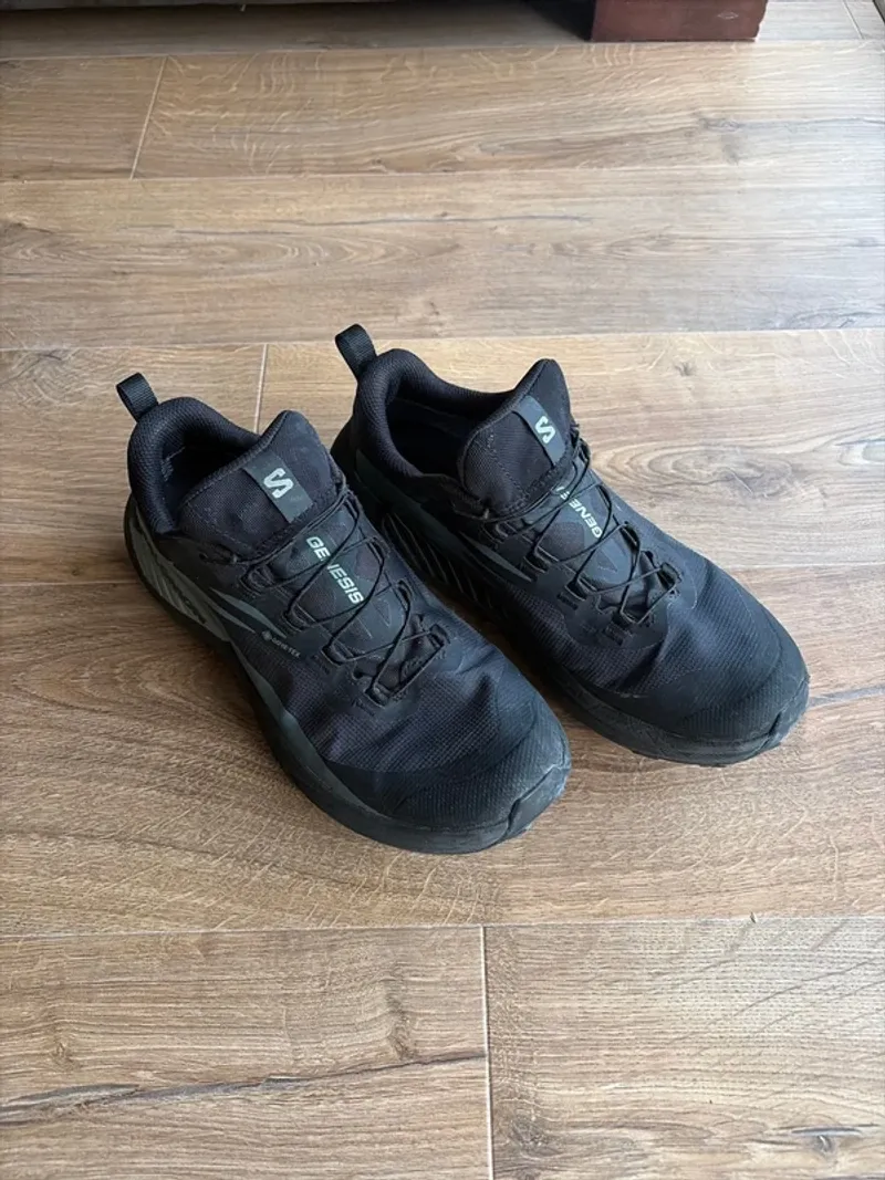 Genesis Gore-Tex 2025 Running Shoes d'occasion