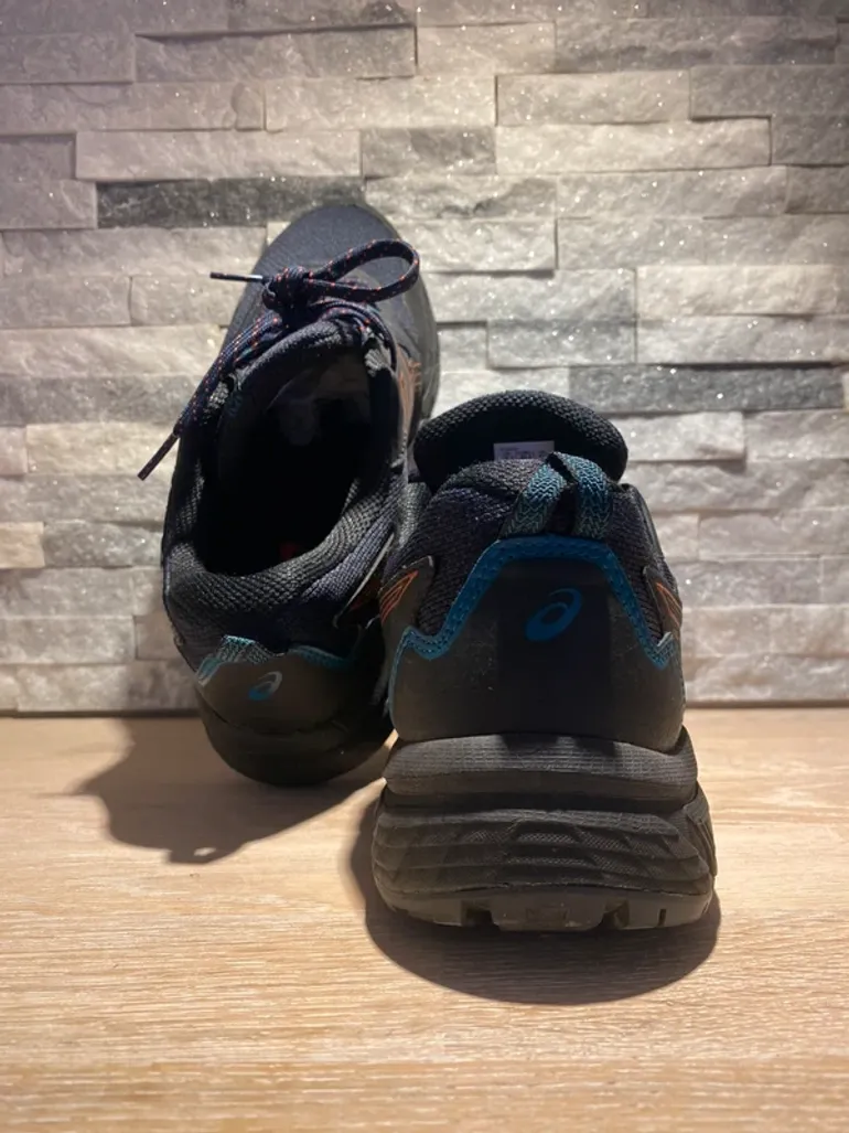 Używany Asics Gel Venture 8 bike — zdjęcie 3 z 3