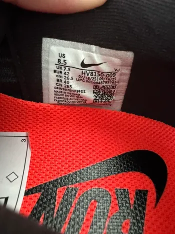 Used Nike Zoom Vomero 18 bike — image 5 of 5