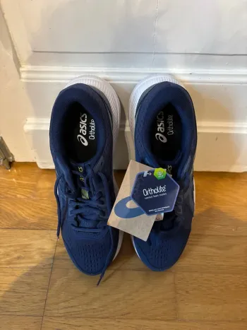 Used Asics Gel Contend 8 Running Shoes