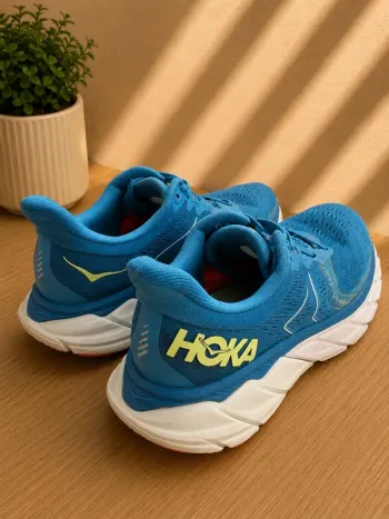 Brugt Hoka Arahi Running Shoes