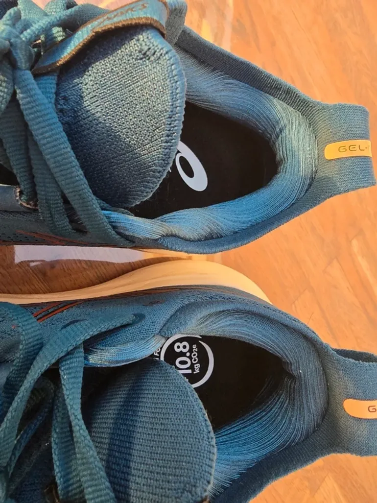 Used Asics Gel Nimbus 26 bike — image 6 of 6
