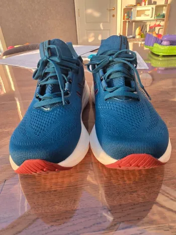 Used Asics Gel Nimbus 26 bike — image 3 of 6