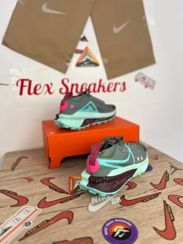 100% Zoomx Zegama Trail 2 Running Shoes usato